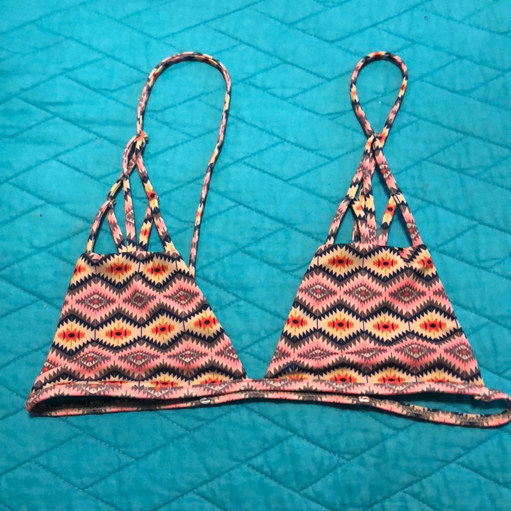 Like new acacia swimwear top